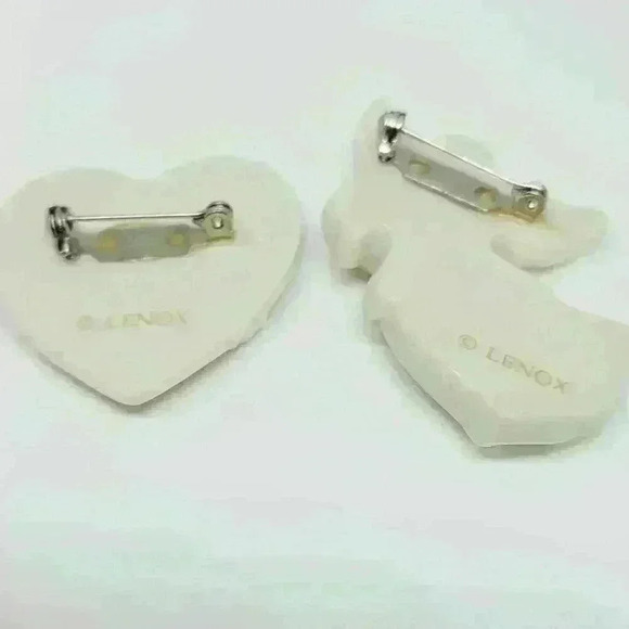 2 LENOX Signed Angel Vintage Brooch Pins Porcelain Gold Trim + Dove Broo… - Picture 2 of 4